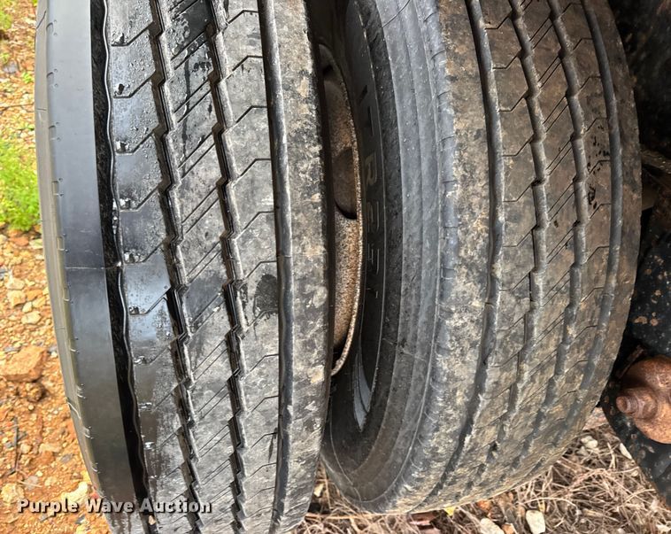 image for item DO2273 2000 Transcraft Eagle W2 flatbed trailer