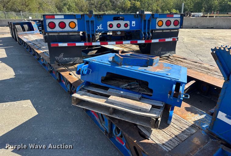 image for item DO2379 2018 XL Specialized Trailers  XL120HDG lowboy equipment trailer