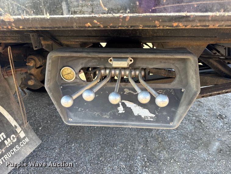 image for item DO2392 2012 Dodge Ram 5500 rollback truck