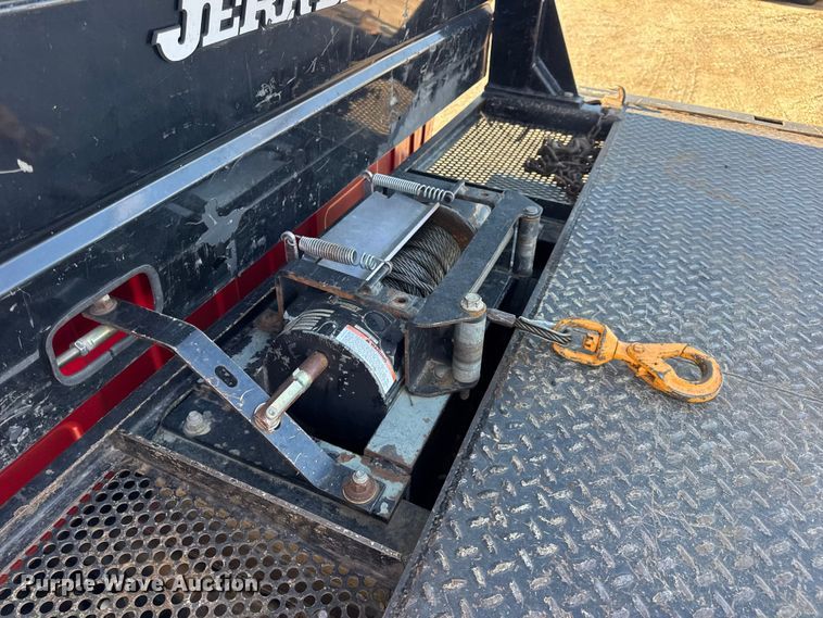 image for item DO2392 2012 Dodge Ram 5500 rollback truck