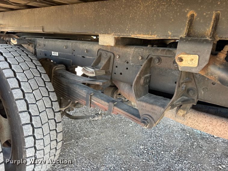 image for item DO2392 2012 Dodge Ram 5500 rollback truck