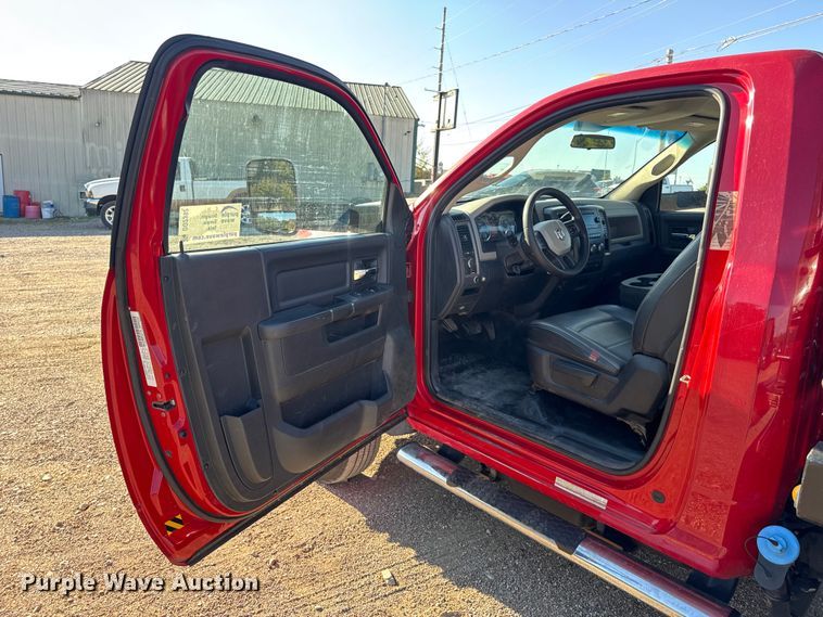 image for item DO2392 2012 Dodge Ram 5500 rollback truck