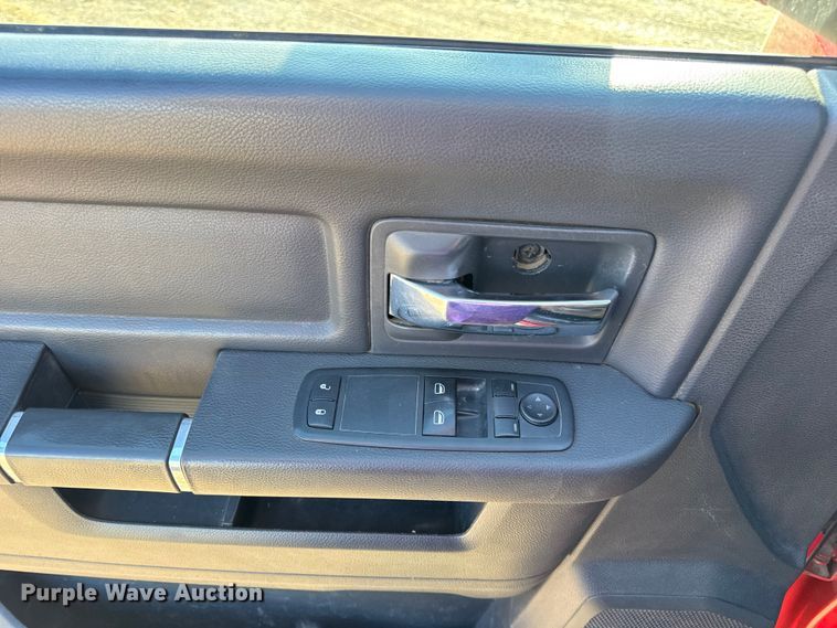 image for item DO2392 2012 Dodge Ram 5500 rollback truck