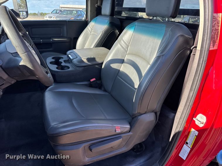 image for item DO2392 2012 Dodge Ram 5500 rollback truck