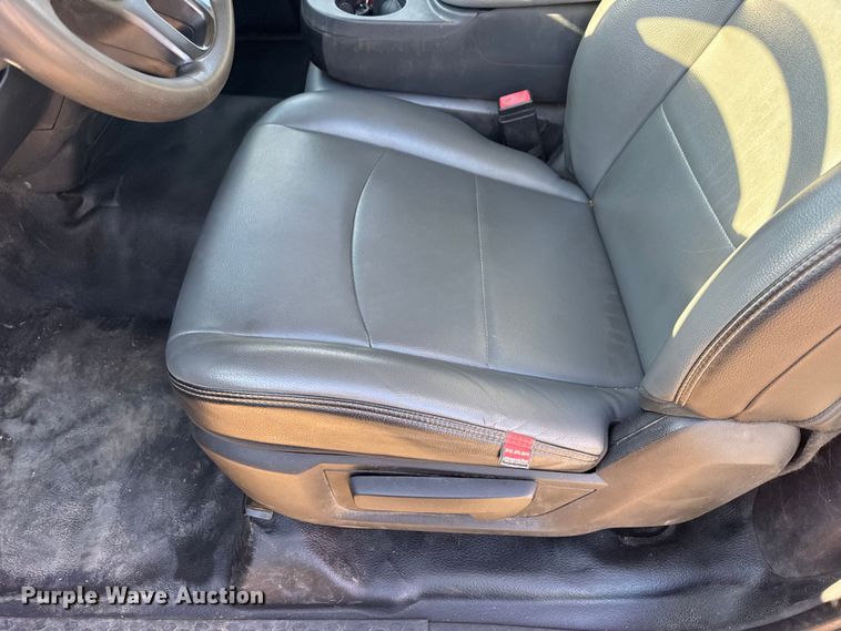 image for item DO2392 2012 Dodge Ram 5500 rollback truck