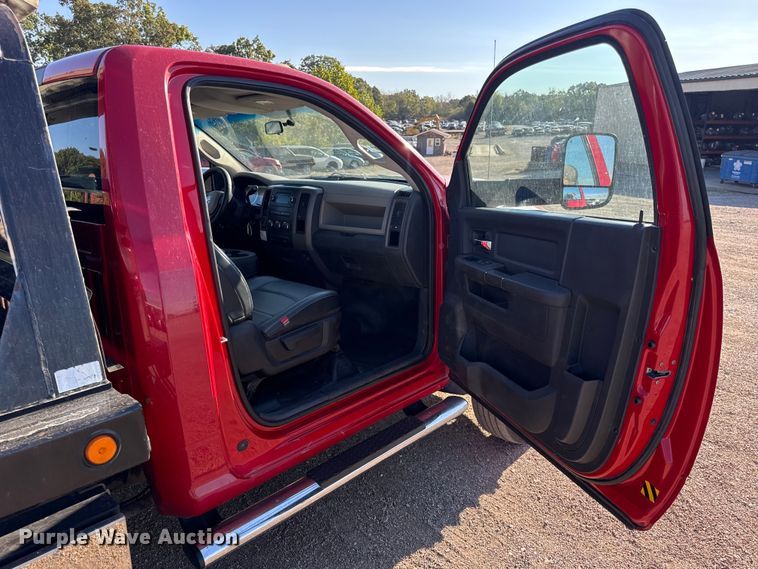 image for item DO2392 2012 Dodge Ram 5500 rollback truck