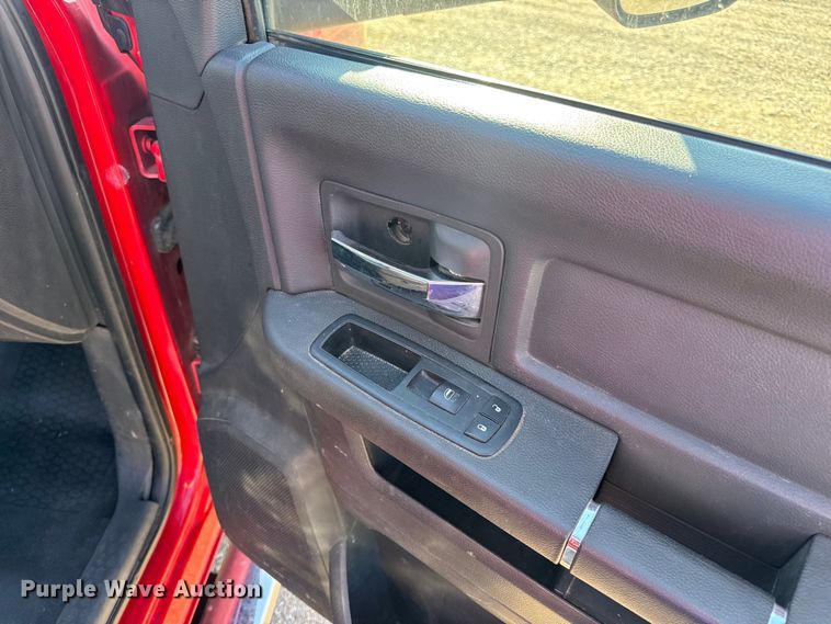 image for item DO2392 2012 Dodge Ram 5500 rollback truck