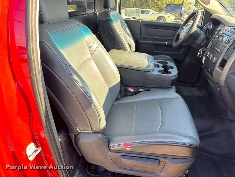 image for item DO2392 2012 Dodge Ram 5500 rollback truck