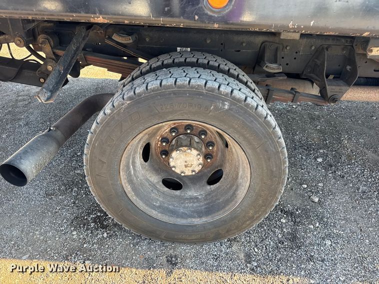 image for item DO2392 2012 Dodge Ram 5500 rollback truck