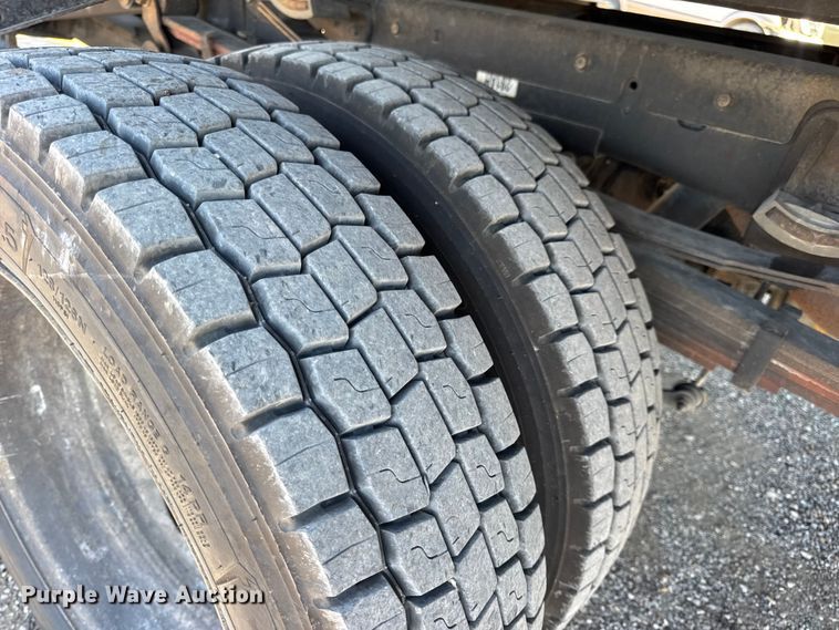 image for item DO2392 2012 Dodge Ram 5500 rollback truck