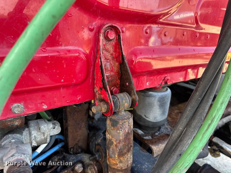 image for item DO2412 2015 Freightliner Cascadia Evolution semi truck