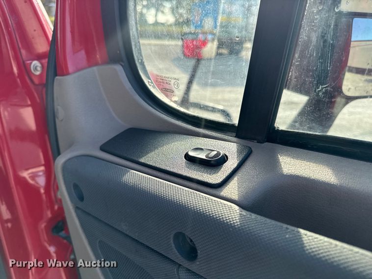 image for item DO2412 2015 Freightliner Cascadia Evolution semi truck