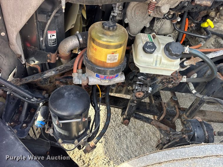 image for item DO2412 2015 Freightliner Cascadia Evolution semi truck