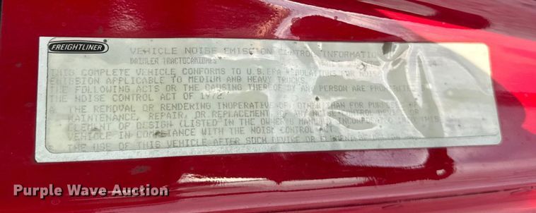 image for item DO2412 2015 Freightliner Cascadia Evolution semi truck