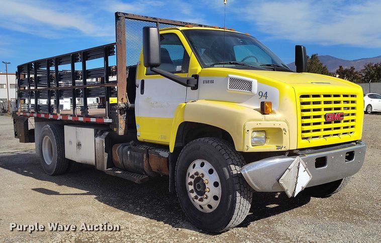 image for item DP5059 2007 GMC C6500 flatbed truck