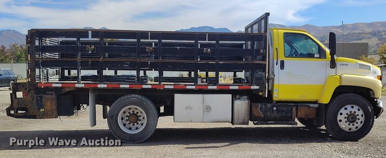 image for item DP5059 2007 GMC C6500 flatbed truck
