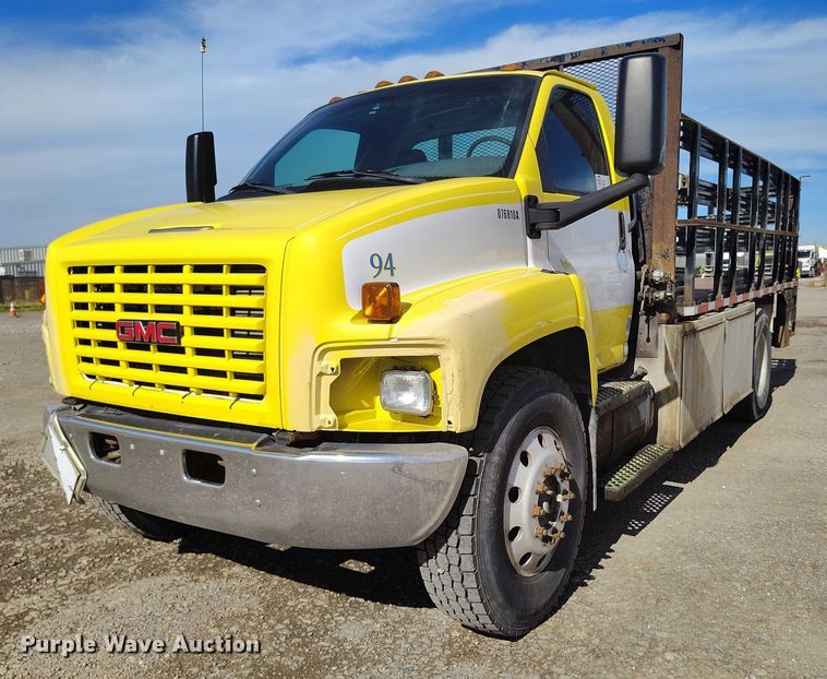 image for item DP5059 2007 GMC C6500 flatbed truck