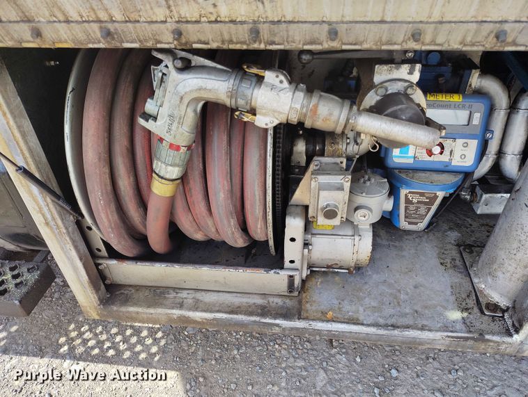 image for item DP5059 2007 GMC C6500 flatbed truck