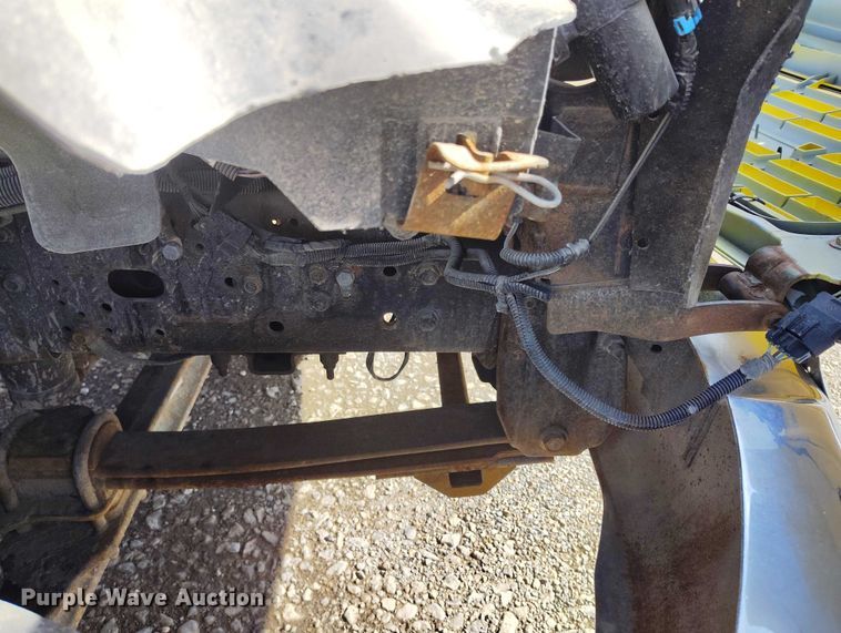 image for item DP5059 2007 GMC C6500 flatbed truck