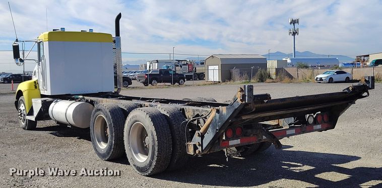 image for item DP5100 2011 Kenworth T370 truck cab and chassis