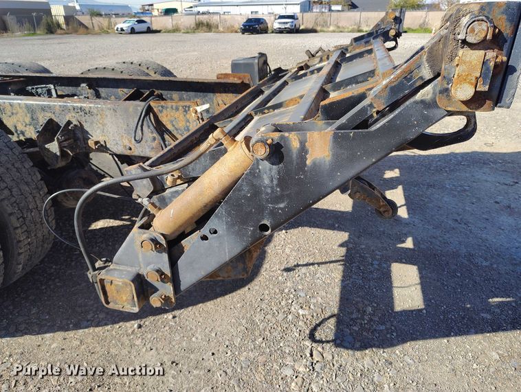 image for item DP5100 2011 Kenworth T370 truck cab and chassis