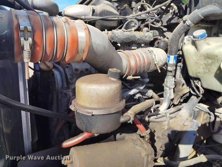 image for item DP5100 2011 Kenworth T370 truck cab and chassis