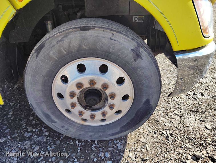 image for item DP5100 2011 Kenworth T370 truck cab and chassis