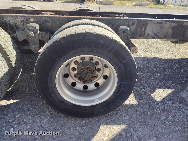 image for item DP5100 2011 Kenworth T370 truck cab and chassis