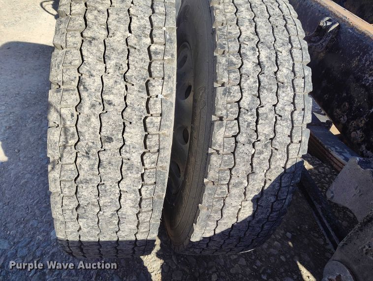 image for item DP5100 2011 Kenworth T370 truck cab and chassis