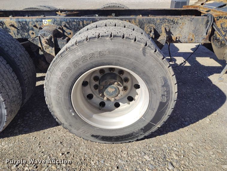 image for item DP5100 2011 Kenworth T370 truck cab and chassis