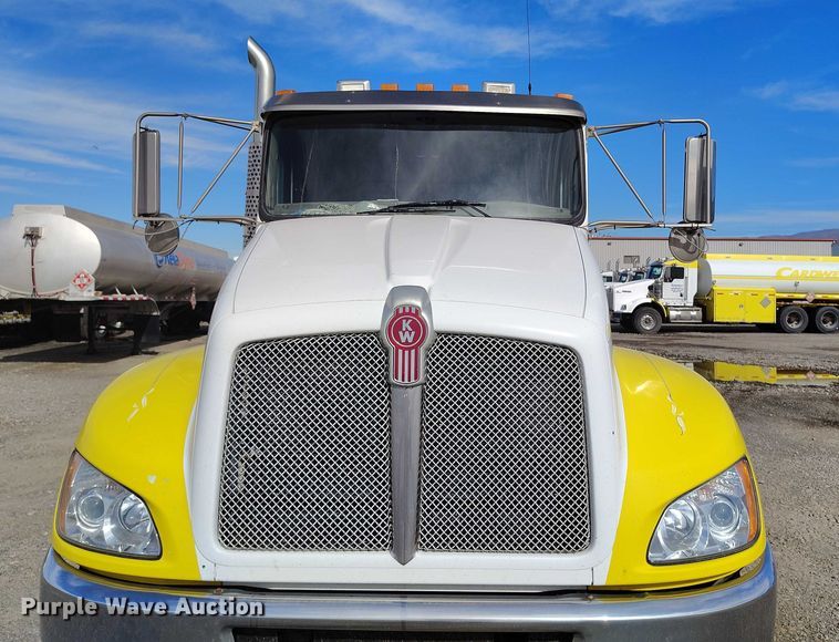 image for item DP5101 2011 Kenworth T370 truck cab and chassis