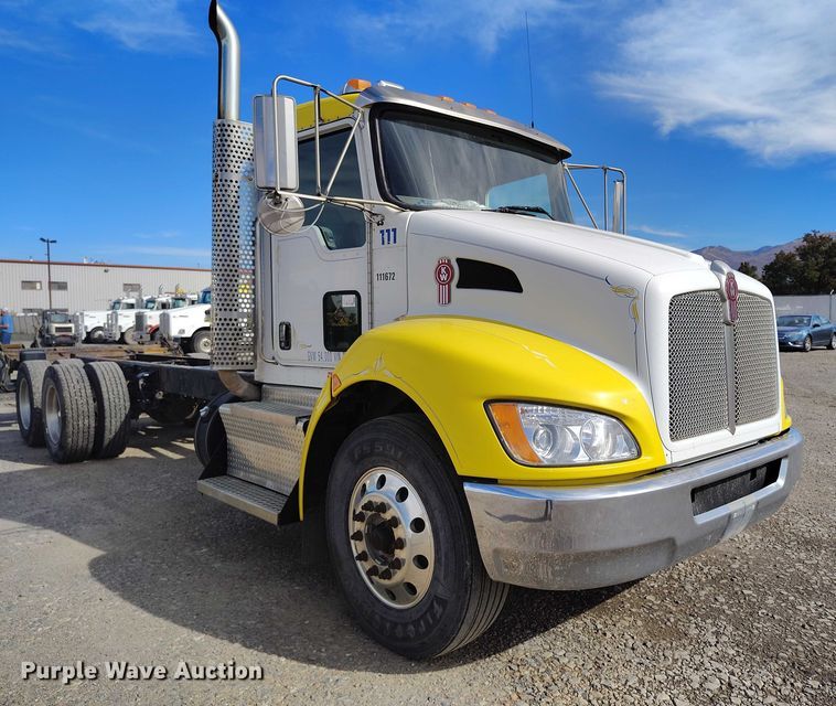 image for item DP5101 2011 Kenworth T370 truck cab and chassis