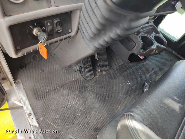 image for item DP5101 2011 Kenworth T370 truck cab and chassis