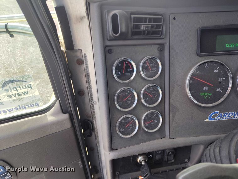 image for item DP5101 2011 Kenworth T370 truck cab and chassis