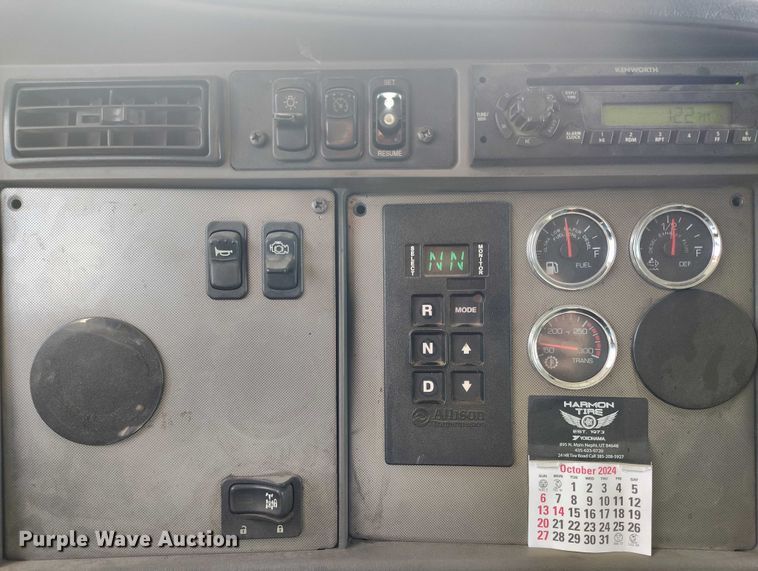 image for item DP5101 2011 Kenworth T370 truck cab and chassis