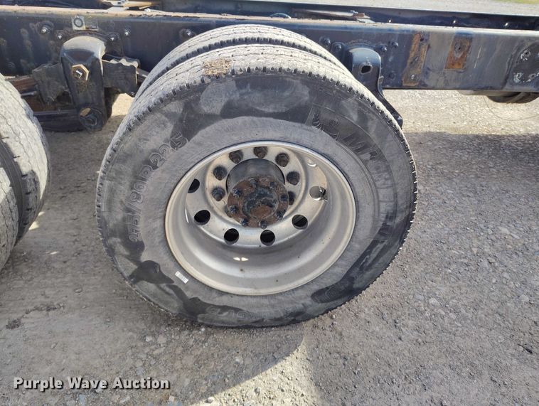 image for item DP5101 2011 Kenworth T370 truck cab and chassis