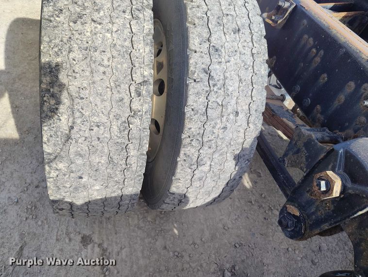 image for item DP5101 2011 Kenworth T370 truck cab and chassis