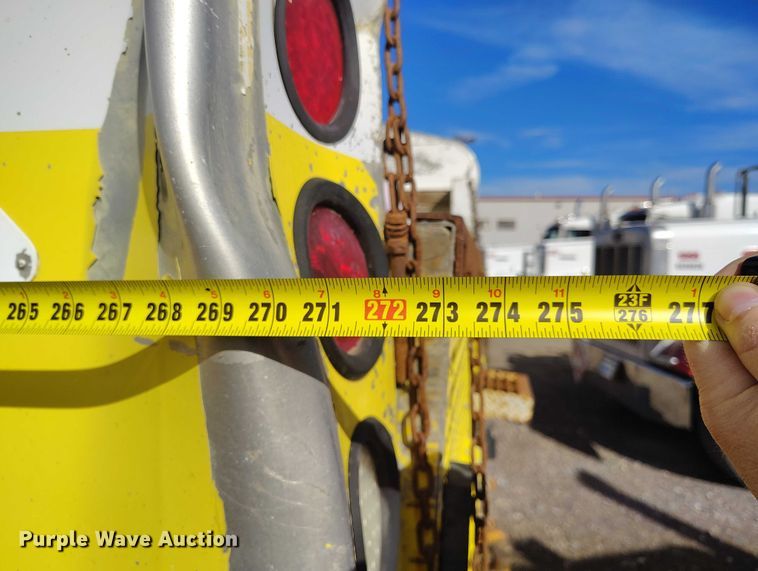 image for item DP5102 2001 Kenworth T800 fuel truck