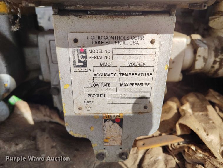 image for item DP5102 2001 Kenworth T800 fuel truck