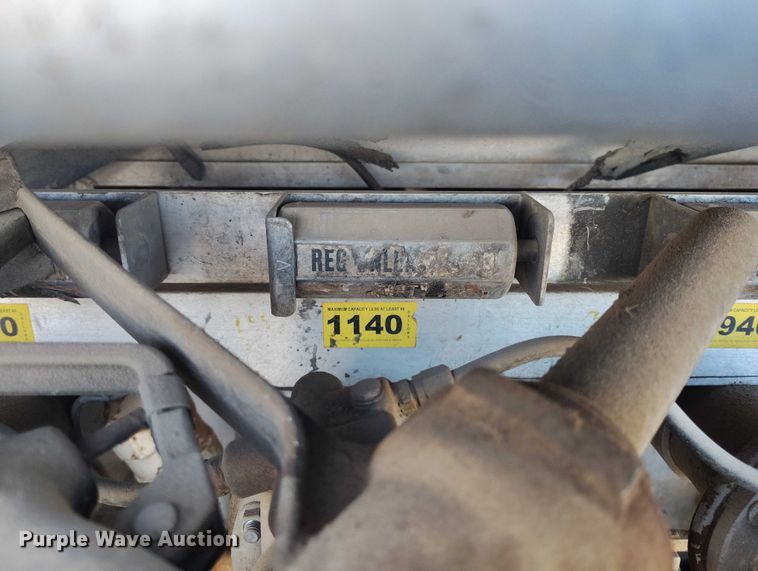 image for item DP5102 2001 Kenworth T800 fuel truck