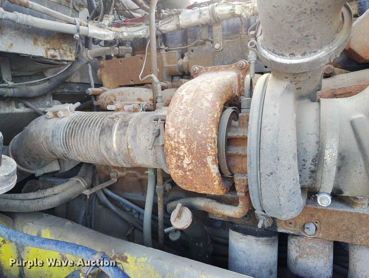 image for item DP5102 2001 Kenworth T800 fuel truck