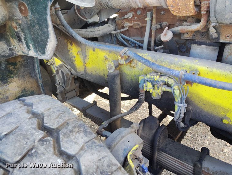 image for item DP5102 2001 Kenworth T800 fuel truck