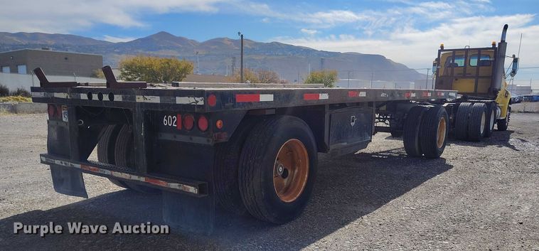 image for item DP5103 1999 Utility FF2C flatbed pup trailer