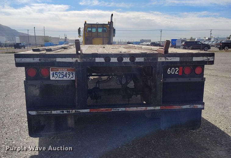 image for item DP5103 1999 Utility FF2C flatbed pup trailer