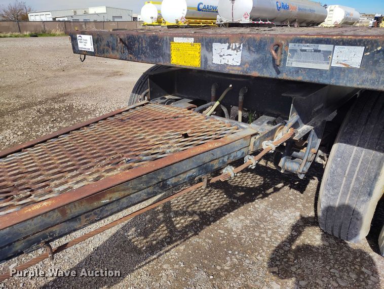 image for item DP5103 1999 Utility FF2C flatbed pup trailer