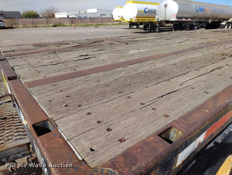image for item DP5103 1999 Utility FF2C flatbed pup trailer