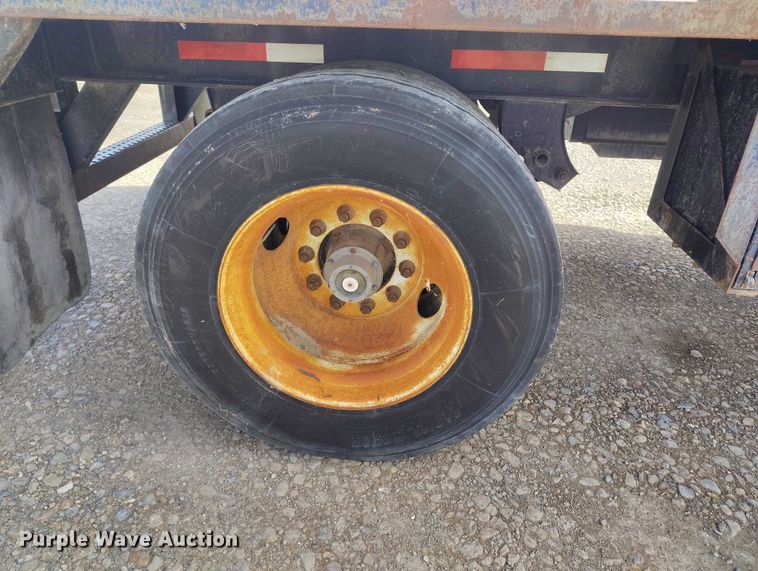 image for item DP5103 1999 Utility FF2C flatbed pup trailer