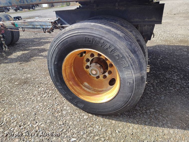 image for item DP5103 1999 Utility FF2C flatbed pup trailer