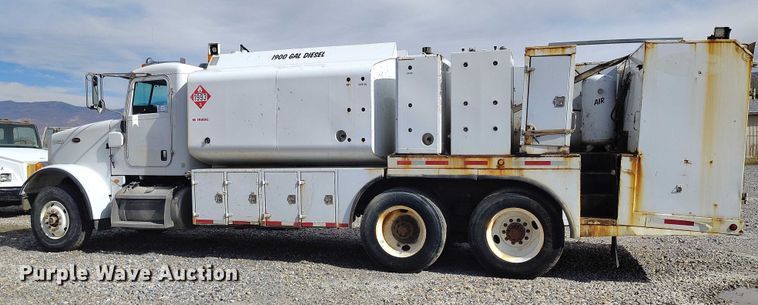 image for item DP5105 2009 Peterbilt 365 fuel / lube truck
