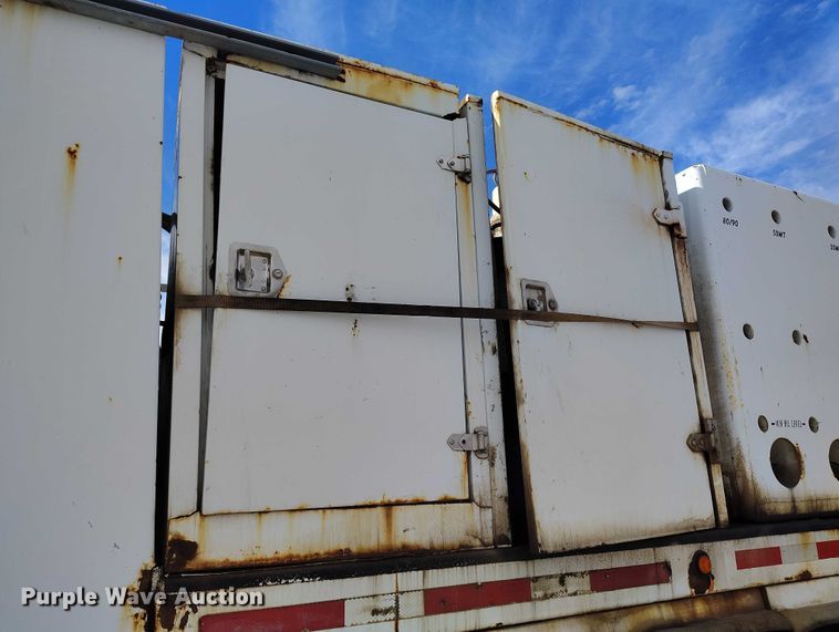 image for item DP5105 2009 Peterbilt 365 fuel / lube truck